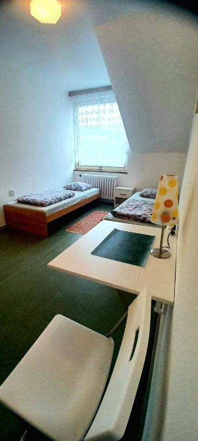 Penzion A Restaurace U Jezirka Hrimezdice Ngoại thất bức ảnh